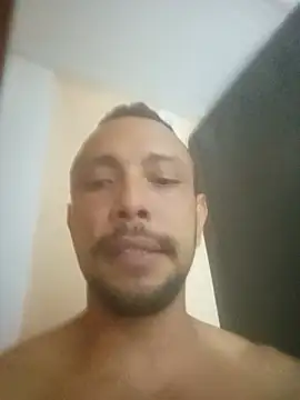 Snapshot of Thiago_Summers chatting on July 18, 2026, 4:11 pm Thiago Summers online show from July 18, 2026, 4:11 pm