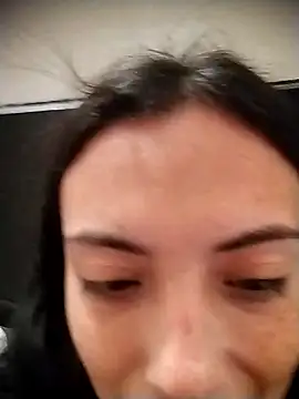 Snapshot of Mayer_09 chatting on January 1, 2025, 4:29 am Mayer 09 online show from January 1, 2025, 4:29 am