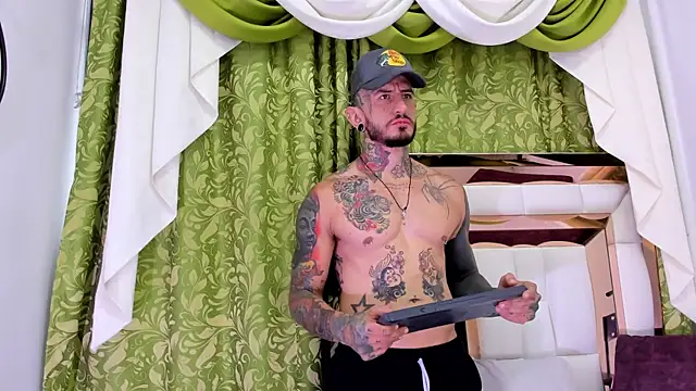 Snapshot of dilan_scootk_ chatting on October 26, 2025, 11:16 am dilan scootk online show from October 26, 2025, 11:16 am