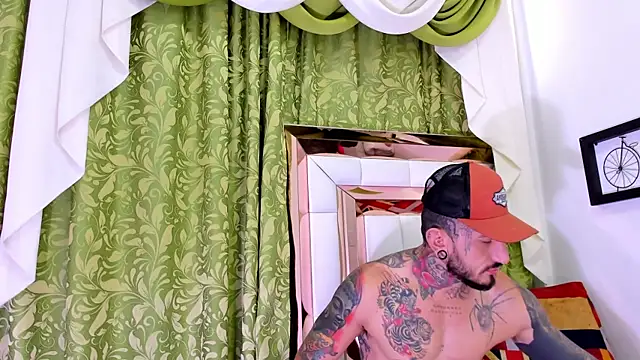 Snapshot of dilan_scootk_ chatting on November 4, 2025, 7:13 pm dilan scootk online show from November 4, 2025, 7:13 pm