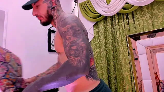 Snapshot of dilan_scootk_ chatting on December 4, 2025, 7:33 pm dilan scootk online show from December 4, 2025, 7:33 pm