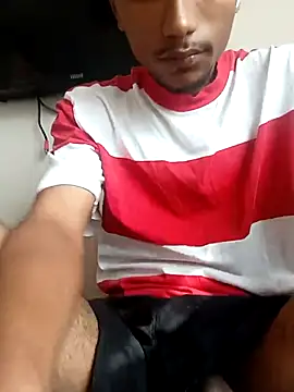 slimmydaddy69 online show from April 8, 2026, 12:38 pm