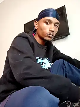 slimmydaddy69 online show from April 17, 2026, 9:23 am