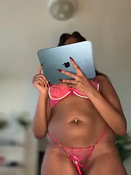 Snapshot of Blazerina chatting on November 8, 2025, 8:18 pm Blazerina online show from November 8, 2025, 8:18 pm