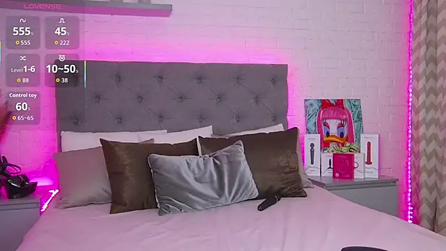 Born to Blow online show from November 8, 2025, 1:17 am