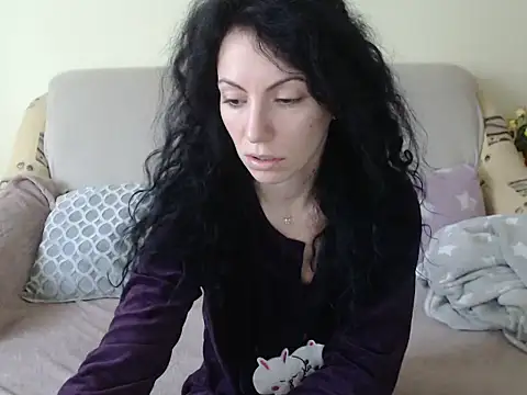 Emmatoo online show from February 15, 2026, 9:52 am