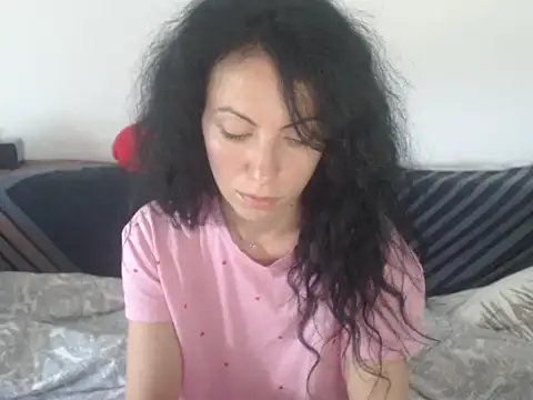 Emmatoo online show from May 29, 2026, 6:33 am