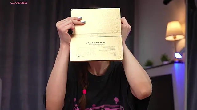 Amely Young online show from April 11, 2026, 1:21 am