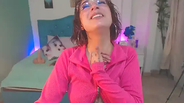 Snapshot of Cinthya-Gomez6 chatting on March 3, 2025, 6:01 pm Cinthya-Gomez6 online show from March 3, 2025, 6:01 pm