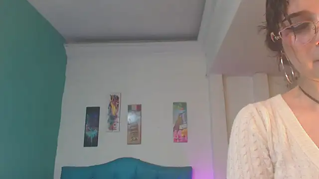 Snapshot of Cinthya-Gomez6 chatting on March 11, 2025, 12:06 pm Cinthya-Gomez6 online show from March 11, 2025, 12:06 pm