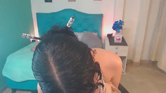 Snapshot of Cinthya-Gomez6 chatting on March 14, 2025, 4:30 pm Cinthya-Gomez6 online show from March 14, 2025, 4:30 pm