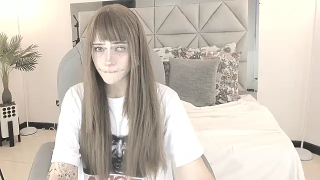 Snapshot of celestica_rose chatting on March 10, 2026, 11:10 pm celestica rose online show from March 10, 2026, 11:10 pm