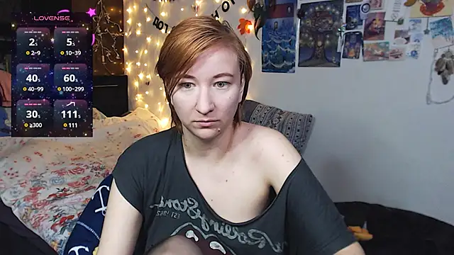 Snapshot of licentia__poetica chatting on December 17, 2024, 5:15 pm licentia  poetica online show from December 17, 2024, 5:15 pm