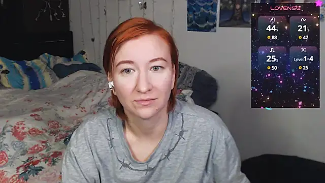 Snapshot of licentia__poetica chatting on December 24, 2024, 2:21 am licentia  poetica online show from December 24, 2024, 2:21 am