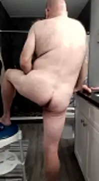 Snapshot of lou63ponce chatting on January 13, 2025, 12:30 am lou63ponce online show from January 13, 2025, 12:30 am