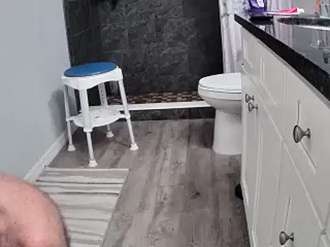 Snapshot of lou63ponce chatting on March 7, 2025, 3:28 pm lou63ponce online show from March 7, 2025, 3:28 pm