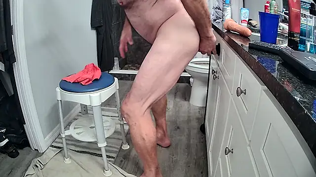 Snapshot of lou63ponce chatting on October 6, 2025, 2:42 am lou63ponce online show from October 6, 2025, 2:42 am