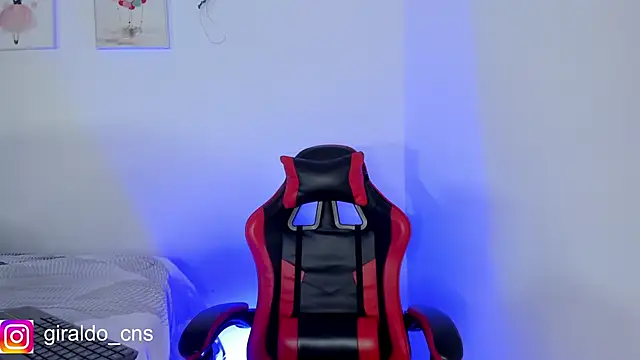 Snapshot of Giraldo_cns chatting on April 5, 2026, 2:20 am Giraldo cns online show from April 5, 2026, 2:20 am