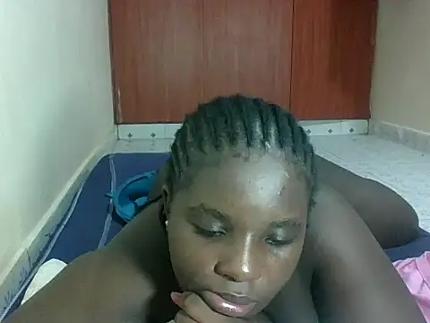 Snapshot of hotebbbyy chatting on April 28, 2026, 2:21 am hotebbbyy online show from April 28, 2026, 2:21 am