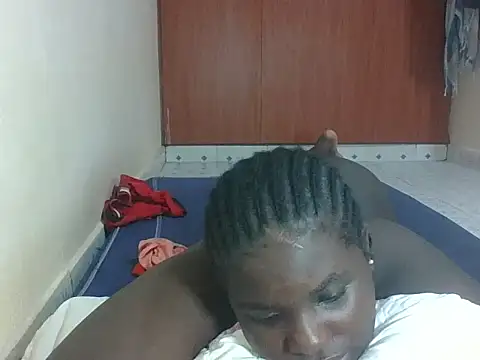 Snapshot of hotebbbyy chatting on May 6, 2026, 8:19 am hotebbbyy online show from May 6, 2026, 8:19 am