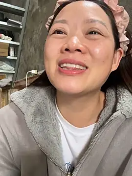 Hellen 111 online show from October 30, 2025, 6:37 am