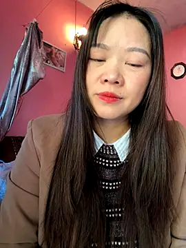 Hellen 111 online show from November 23, 2025, 8:14 am