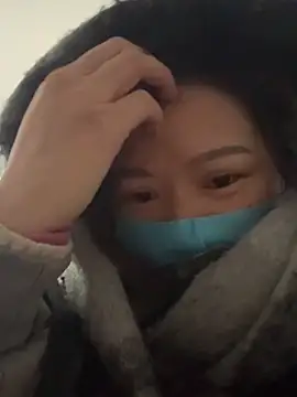 Hellen 111 online show from December 18, 2025, 7:47 am