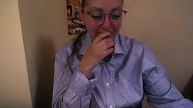  Annabelle Lee online show from October 14, 2025, 1:01 pm