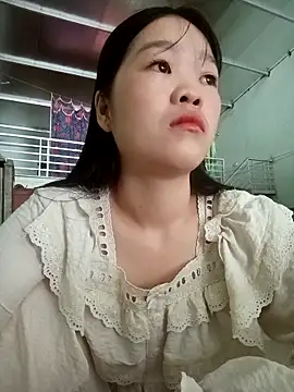 ltysl online show from April 22, 2026, 1:52 am