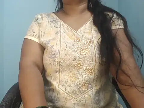 Snapshot of sapna-ji chatting on January 5, 2025, 8:11 am sapna-ji online show from January 5, 2025, 8:11 am