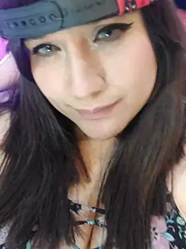 Snapshot of ItsNaiixa chatting on February 16, 2025, 7:27 pm ItsNaiixa online show from February 16, 2025, 7:27 pm