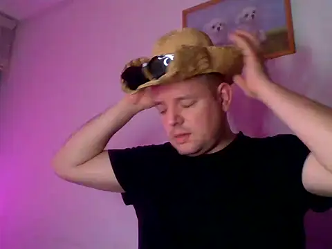 Snapshot of lobito1997 chatting on March 17, 2025, 10:28 pm lobito1997 online show from March 17, 2025, 10:28 pm