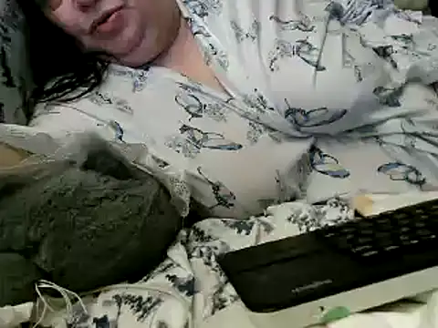 WHITEDAROSE online show from January 27, 2025, 11:11 pm