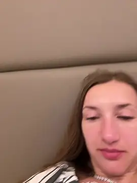 KateRedgar online show from July 20, 2026, 8:33 pm