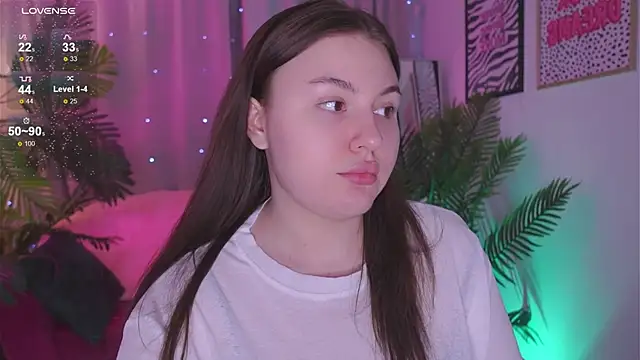 Mia  Peach online show from March 19, 2025, 11:57 pm