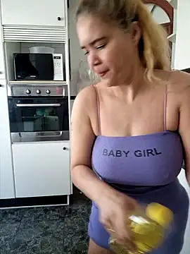 Snapshot of lamorbosa37 chatting on December 10, 2024, 11:54 am lamorbosa37 online show from December 10, 2024, 11:54 am