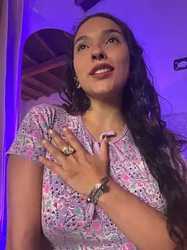 Snapshot of ThaliaRivera_ chatting on February 21, 2026, 4:35 am ThaliaRivera online show from February 21, 2026, 4:35 am