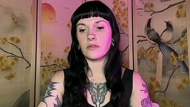 Snapshot of Marcelinegoddess chatting on April 25, 2026, 2:14 am Marcelinegoddess online show from April 25, 2026, 2:14 am