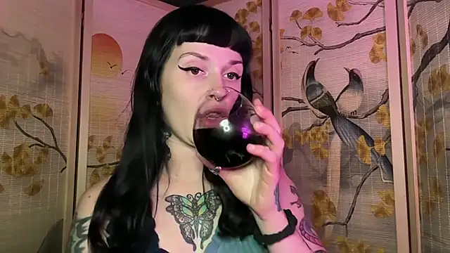 Snapshot of Marcelinegoddess chatting on June 4, 2026, 2:50 am Marcelinegoddess online show from June 4, 2026, 2:50 am