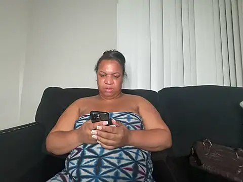 Snapshot of Badgirlbrittt chatting on January 22, 2025, 1:20 am Badgirlbrittt online show from January 22, 2025, 1:20 am