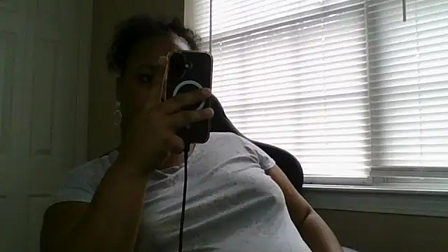 Snapshot of Badgirlbrittt chatting on September 29, 2025, 6:13 pm Badgirlbrittt online show from September 29, 2025, 6:13 pm