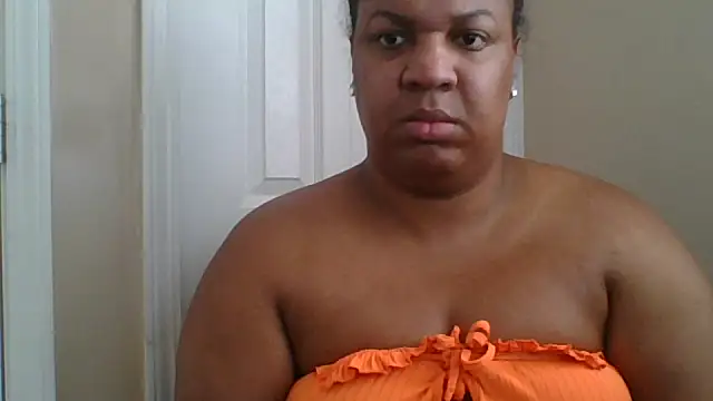 Snapshot of Badgirlbrittt chatting on December 16, 2025, 7:30 pm Badgirlbrittt online show from December 16, 2025, 7:30 pm