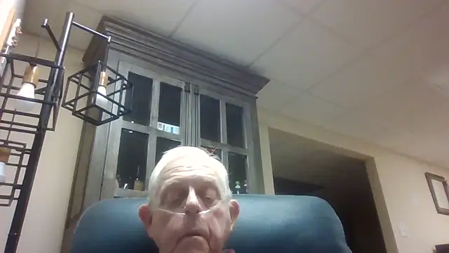 bootlegmanz online show from November 17, 2025, 2:45 pm