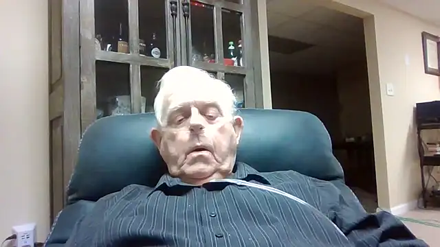 bootlegmanz online show from December 16, 2025, 3:39 pm