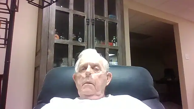 bootlegmanz online show from January 5, 2026, 5:38 pm