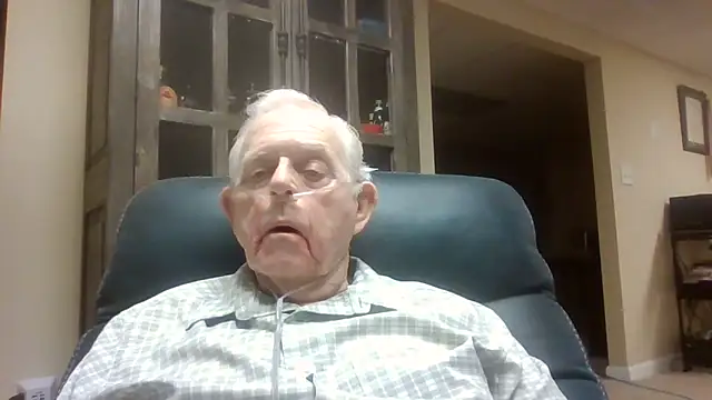 Snapshot of bootlegmanz chatting on June 2, 2026, 12:51 pm bootlegmanz online show from June 2, 2026, 12:51 pm