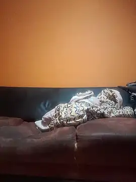 miicheele32 online show from January 16, 2025, 4:28 pm