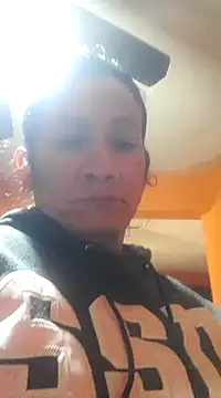 miicheele32 online show from February 1, 2025, 5:26 pm