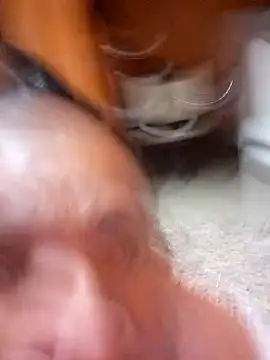 miicheele32 online show from September 19, 2025, 11:33 am