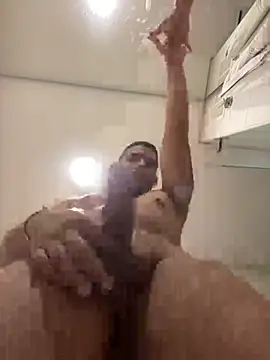 Juanes432 online show from February 16, 2026, 4:47 pm